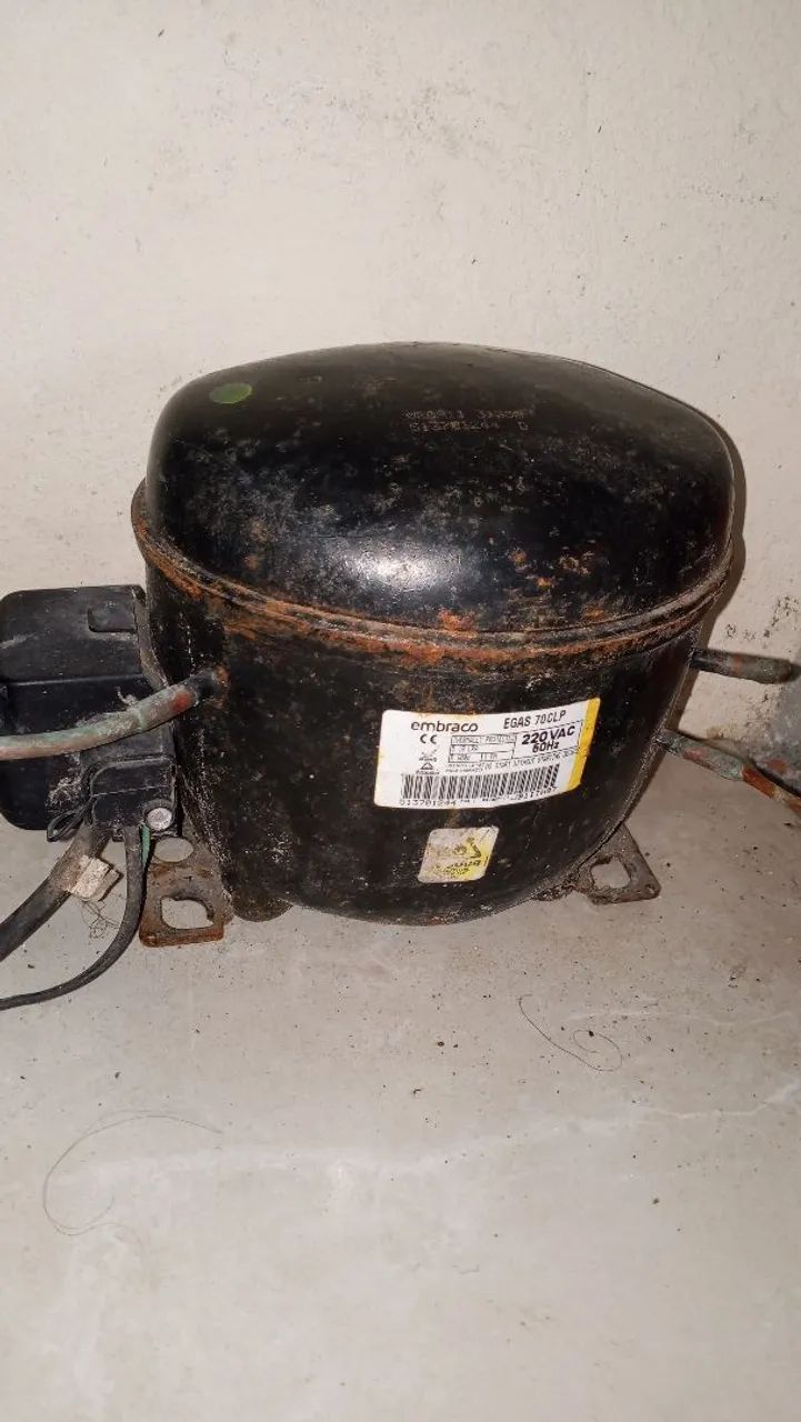 Vende-se este motor de geladeira 