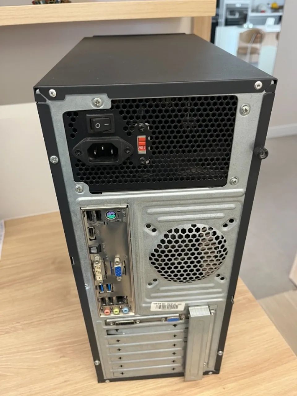 PC Torre - Foto 2