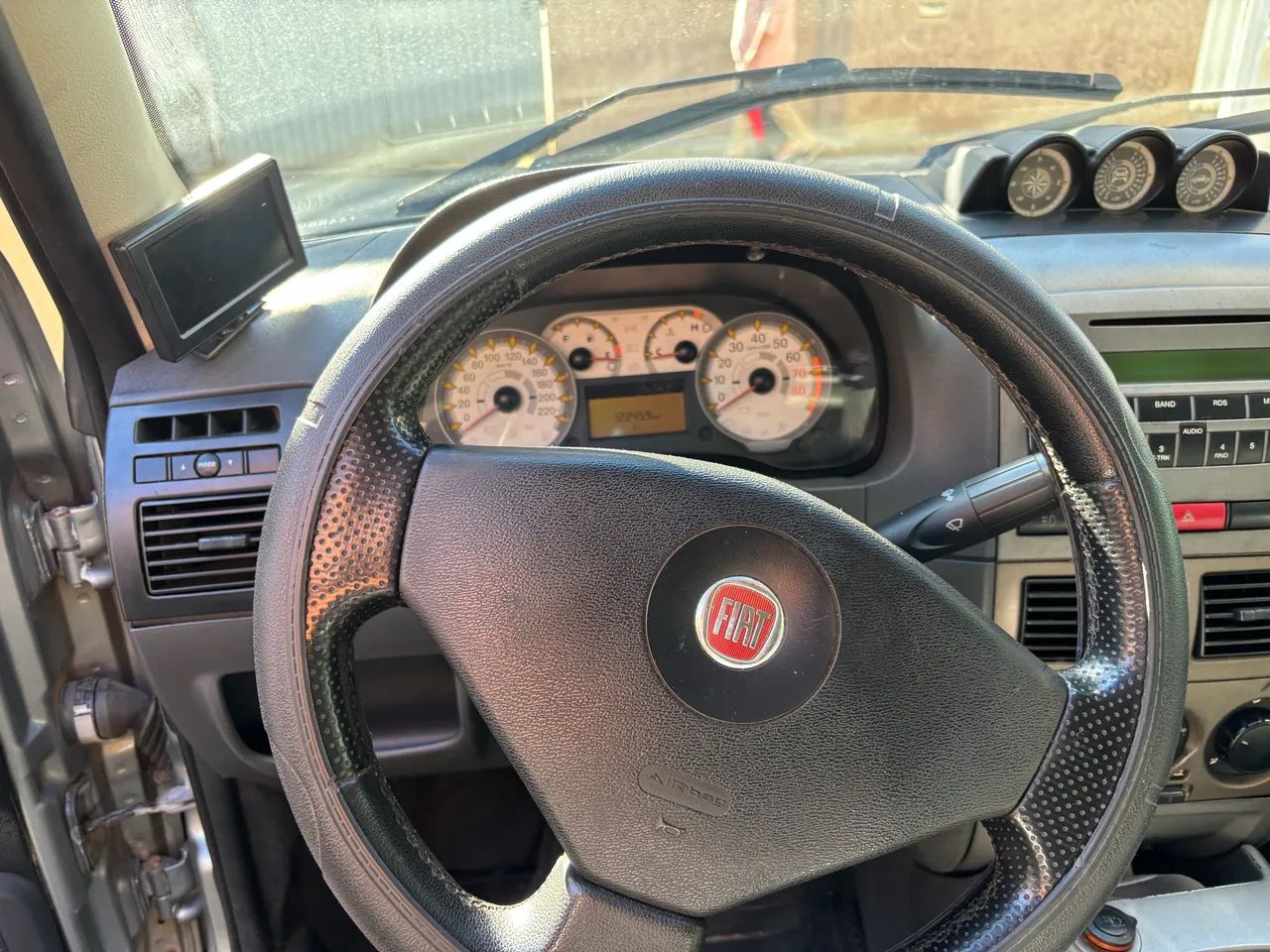 Fiat Strada Adv.1.8 16V Dualogic Flex CD 2012 - Foto 3