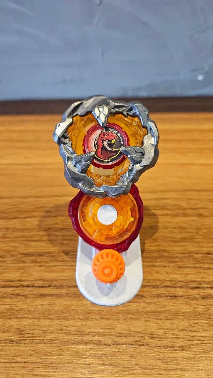 Beyblade X Roar Tyranno 3-70 Z