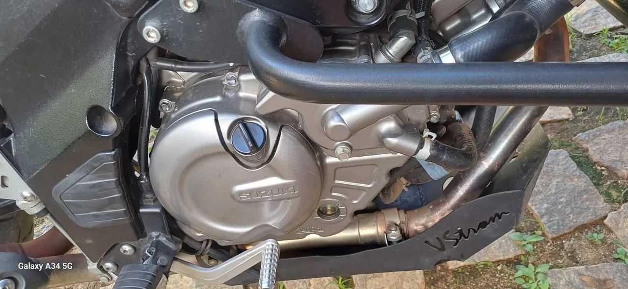 Suzuki Vston 650 2017  - Foto 3