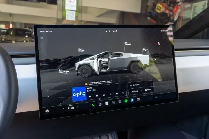 Tesla Cybertruck Foundation, foto 13 de 17