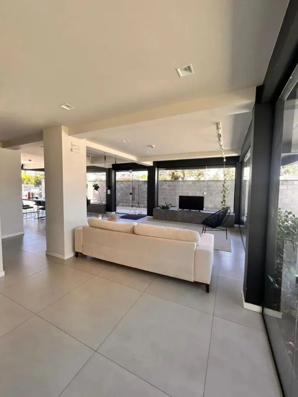 Loft finamente mobiliado e decorado localizado na Cachoeira do Bom Jesus! - Foto 3