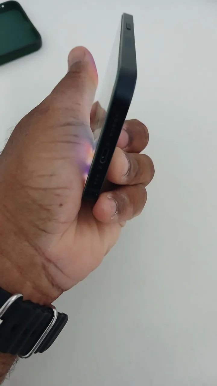 Iphone 13 com 128GB estado de novo - Foto 3