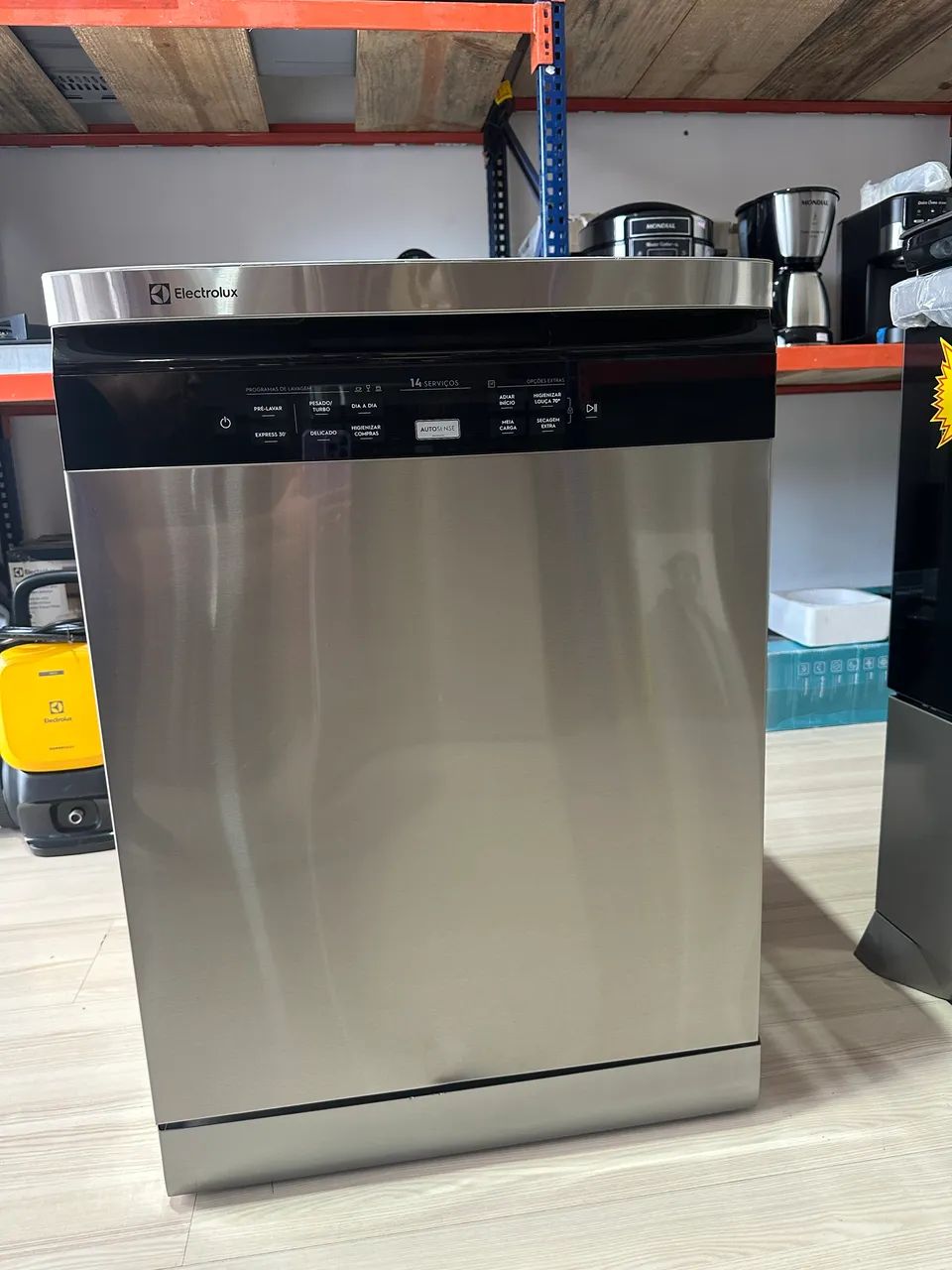 Lava louça Electrolux 14 serviços 220v - Foto 2