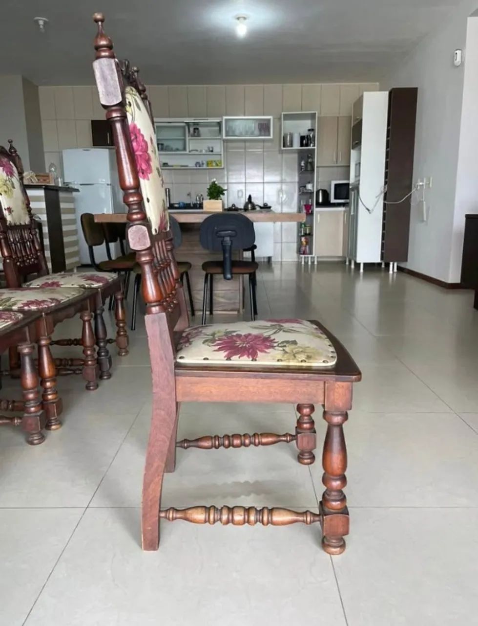 CONJUNTO 6 CADEIRAS NO ESTILO LUÍS XV  - Foto 3
