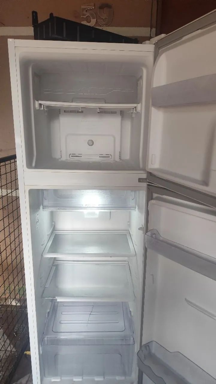 Vendo geladeira 