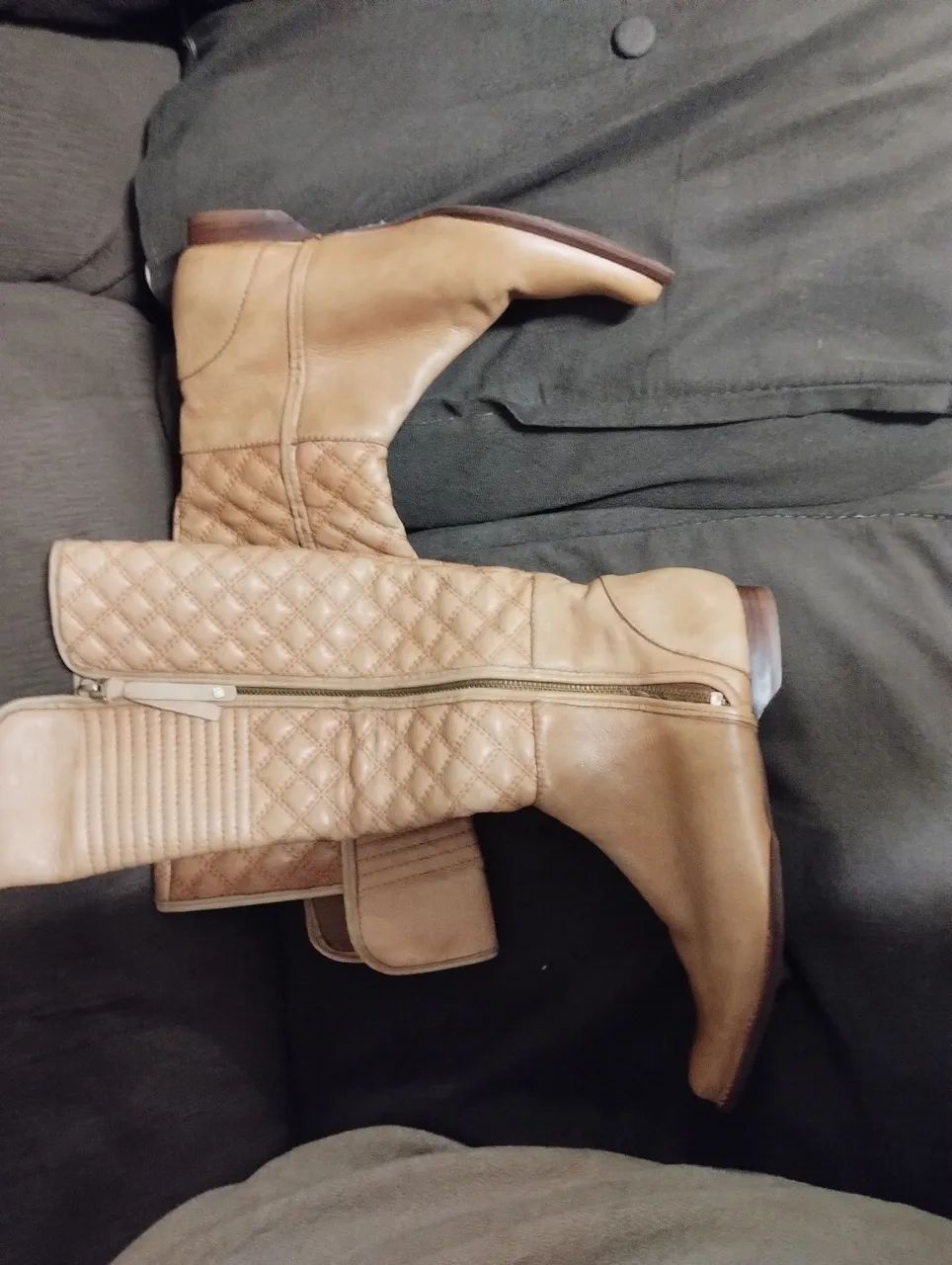 Bota feminina couro ótimo estado