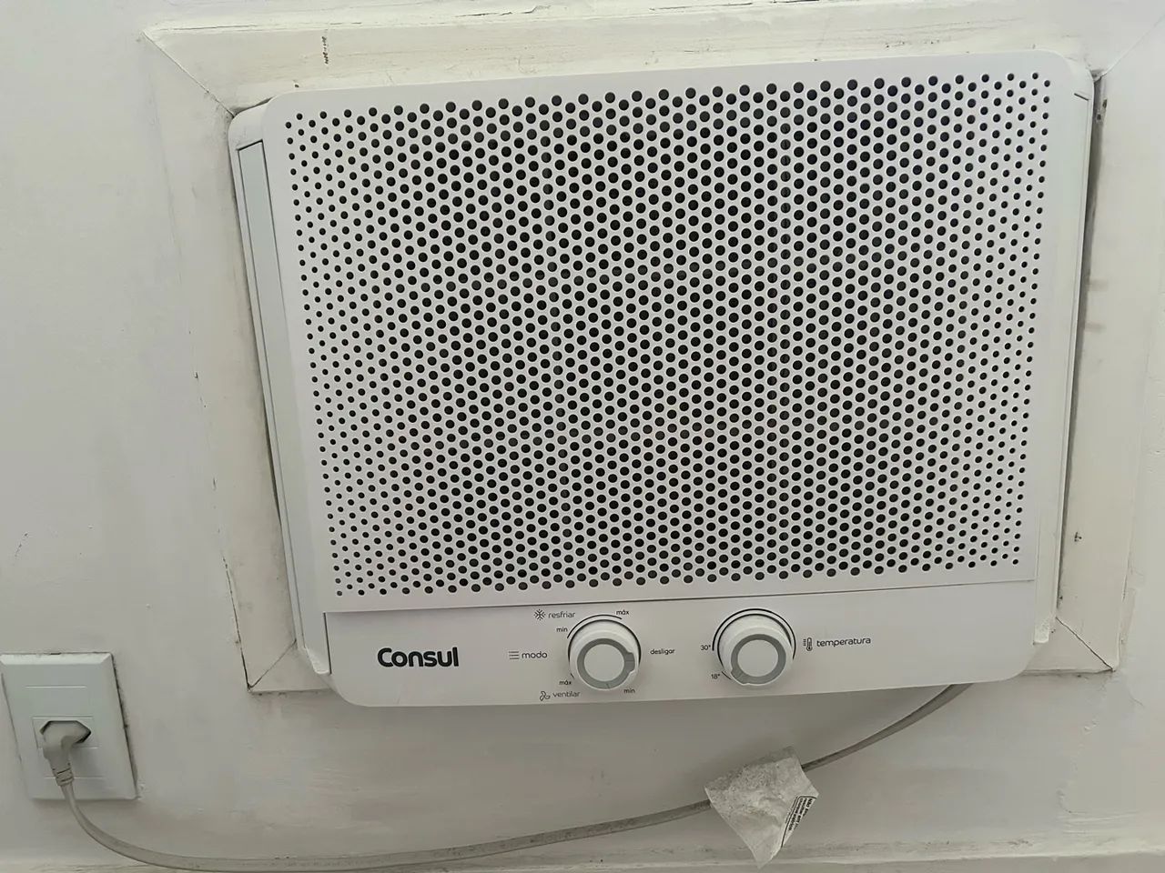 VENDO AR CÔNSUL.