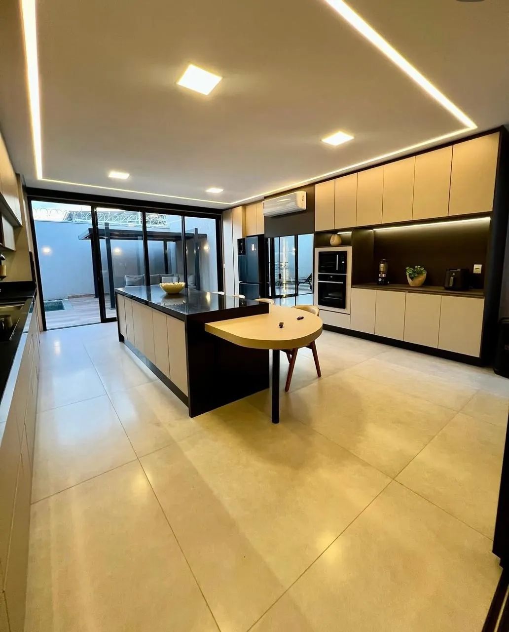 EXCELENTE CASA À VENDA  JARDIM VILA BOA | MOBILIADA E DECORADA - Foto 5