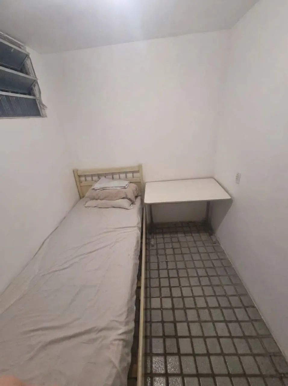 Aluguel de quarto para mulher e mobiliado  - Foto 2