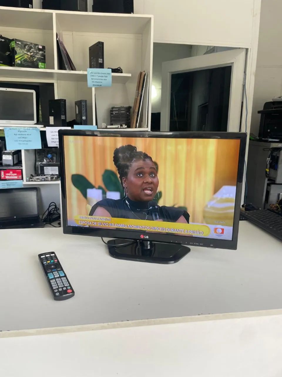 monitor hdmi 24 polegadas tv digital lg /full hd/lcd/hdmi/rca/usb perfeito com garantia nf - Foto 4
