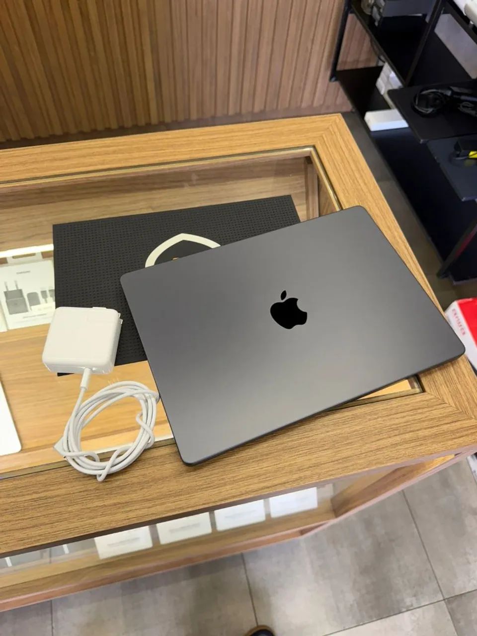 MacBook pro m4 pro 24/512 - Foto 2