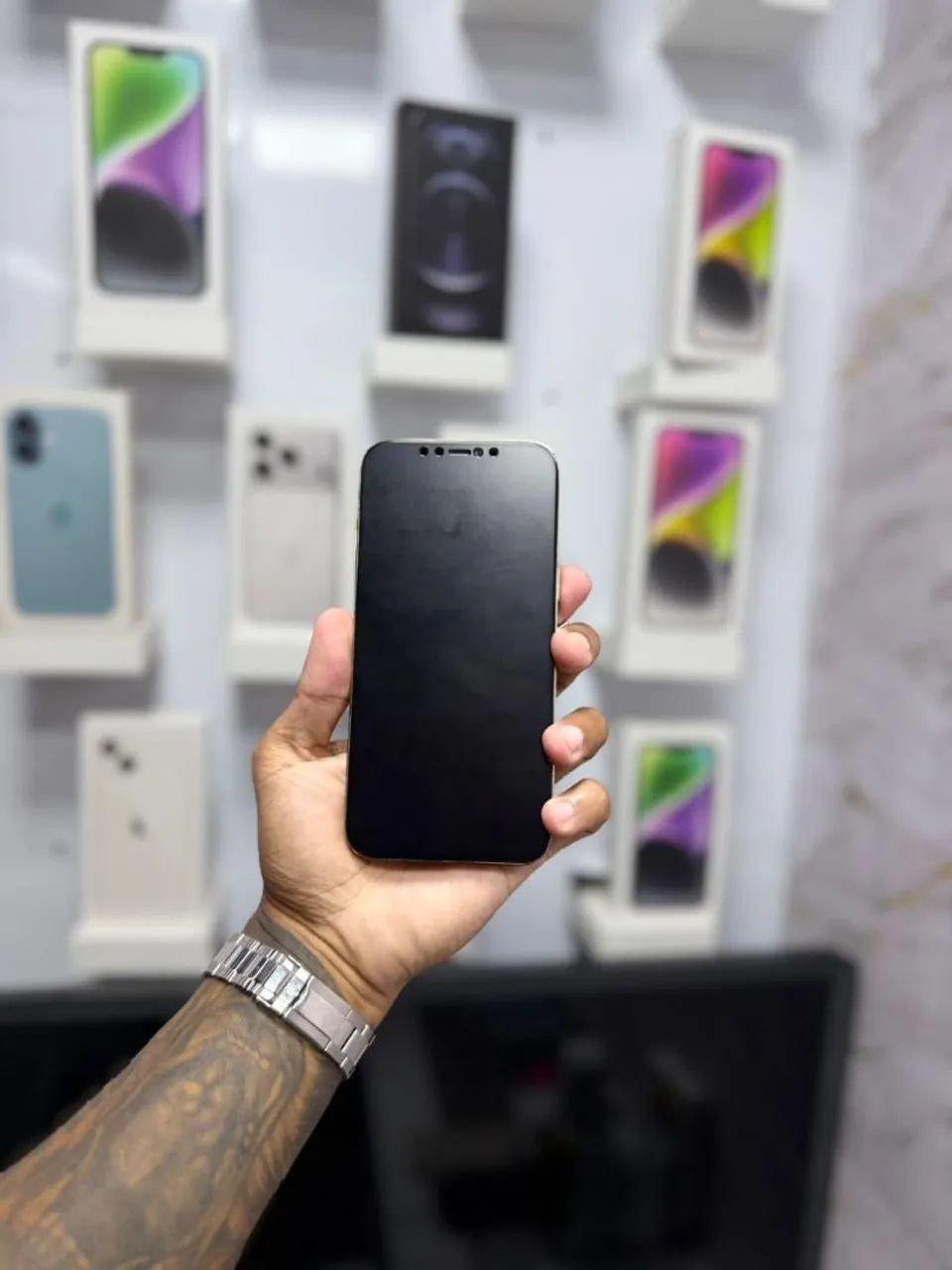 IPHONE 12 PRO MAX 128GB<br>SEM FACE ID<br>R$ 1.599,00 - Foto 4