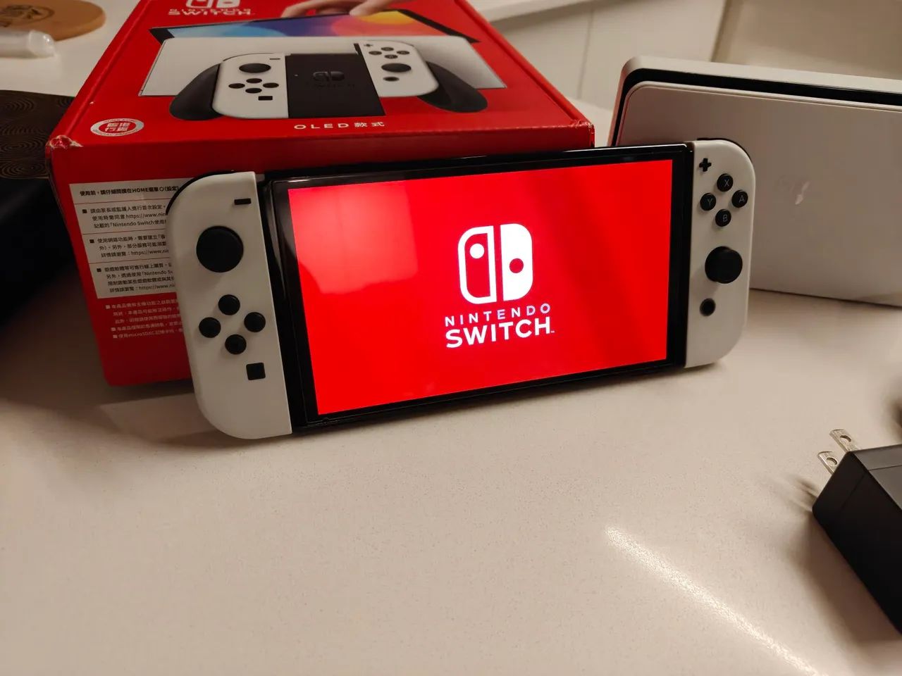 Nintendo Switch OLED usado, na caixa com acessórios e case do Zelda TOTK - Foto 2