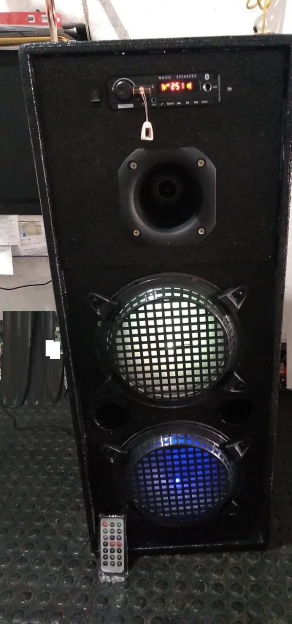 CAIXA DE SOM ATIVA COM BLUETHOOT E CONTROLE - Foto 2