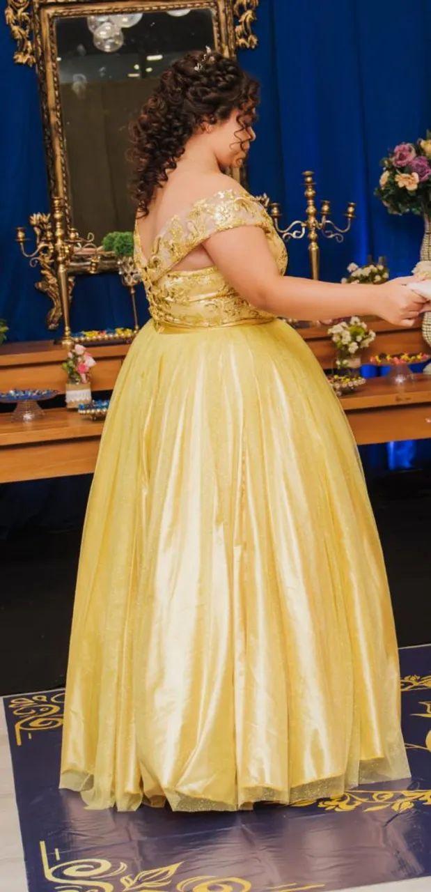 Vestido de debutante dourado praticamente nova  - Foto 2