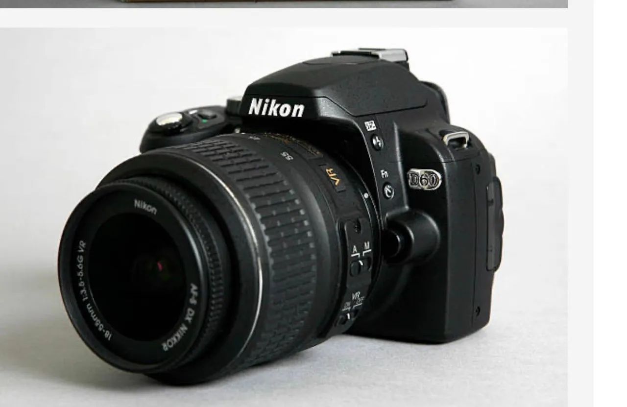 Amazon.co.jp: VRⅡ★ショット数4688★ 18-55mm D60 ⭐️良品⭐️Nikon Nikon f 18-55mm デジタル一眼レフカメラ 10.2MP D60 デジタルカメラ