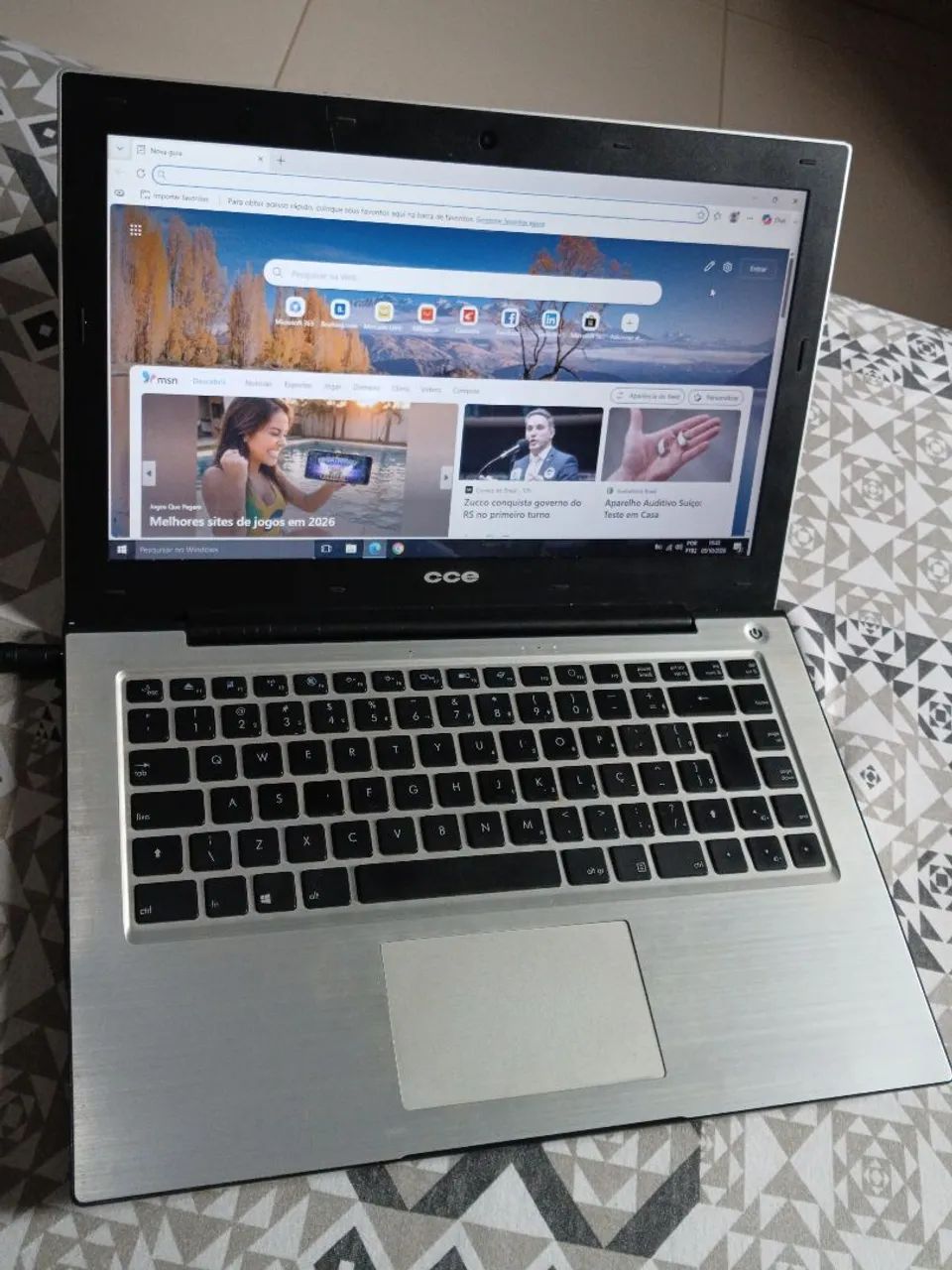 Notebook Zerado / 4GB RAM / Intel Core i3 - Foto 5
