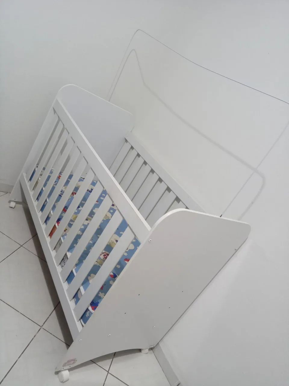 Berço bem conservado 