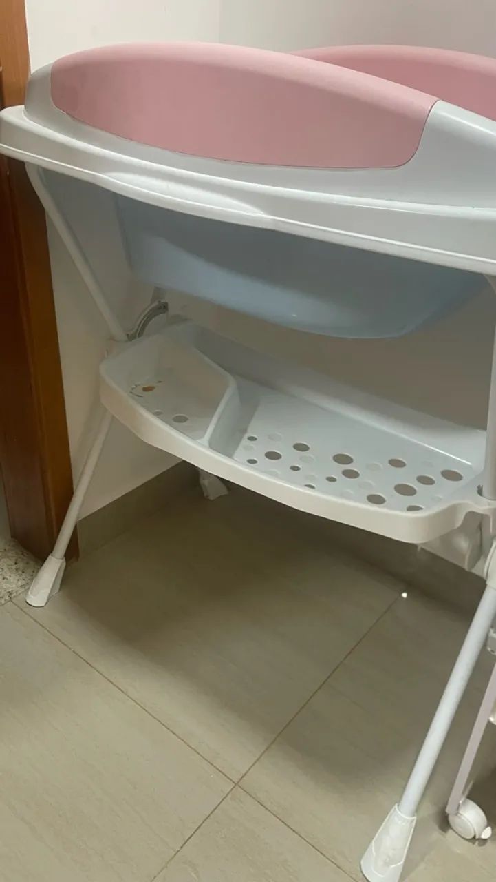 Banheira com suporte e trocador - Foto 2