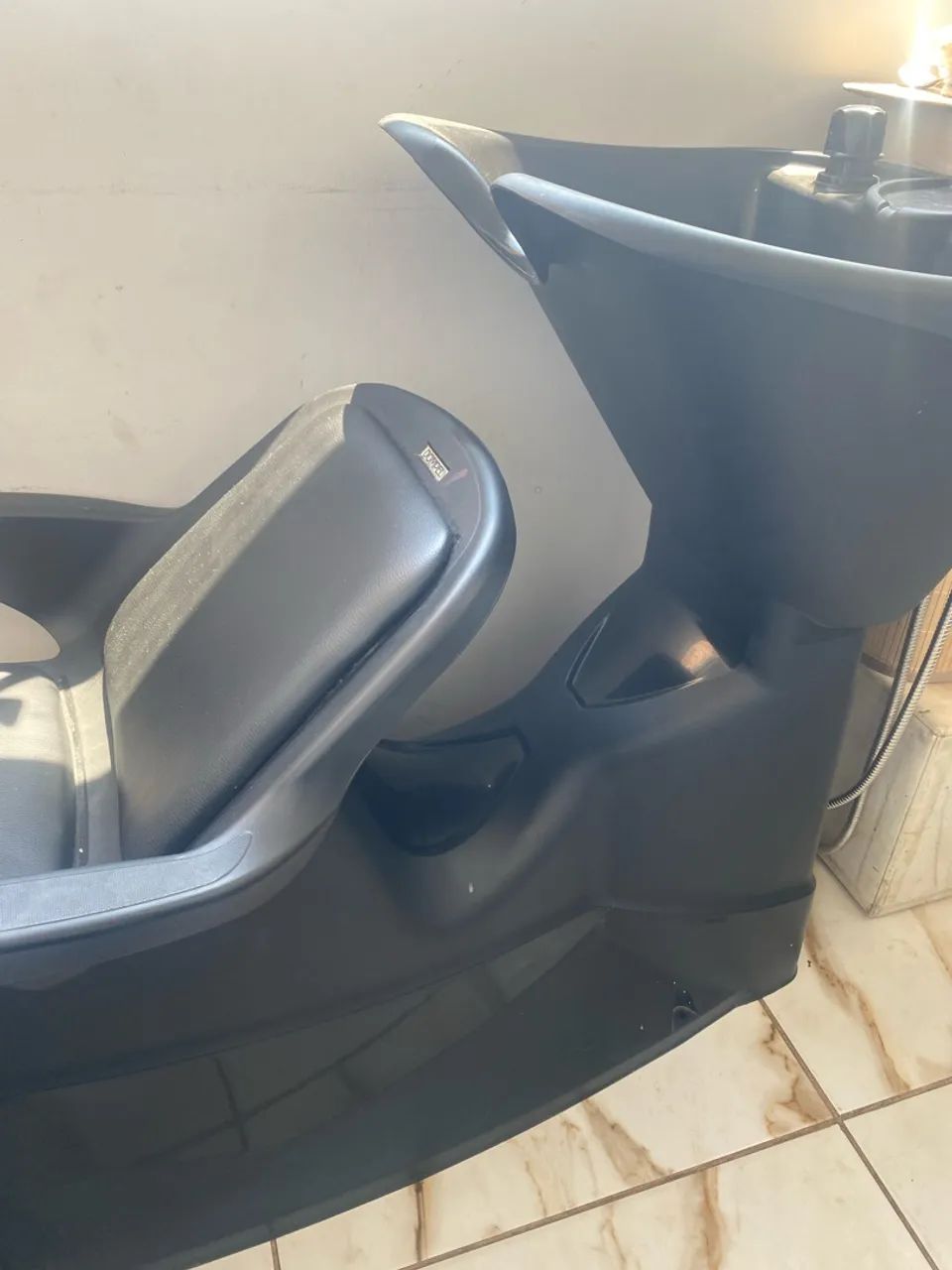 Lavatório de salão bem conservado  - Foto 3