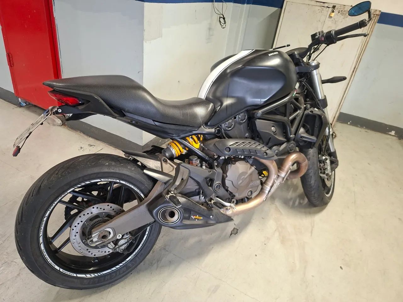 Ducati Monster Dark - Foto 2