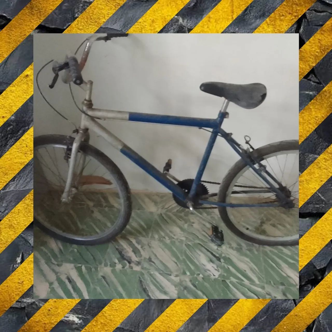 Bicicleta grande azul