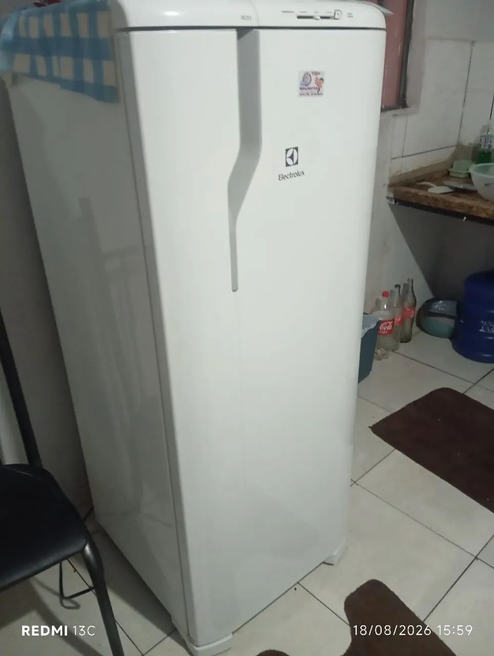 Geladeira Eletrolux semi nova 