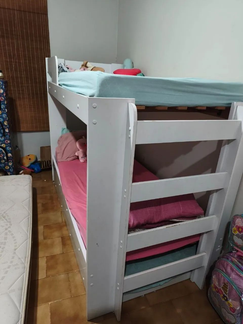 Vendo treliche pouco tempo de uso.