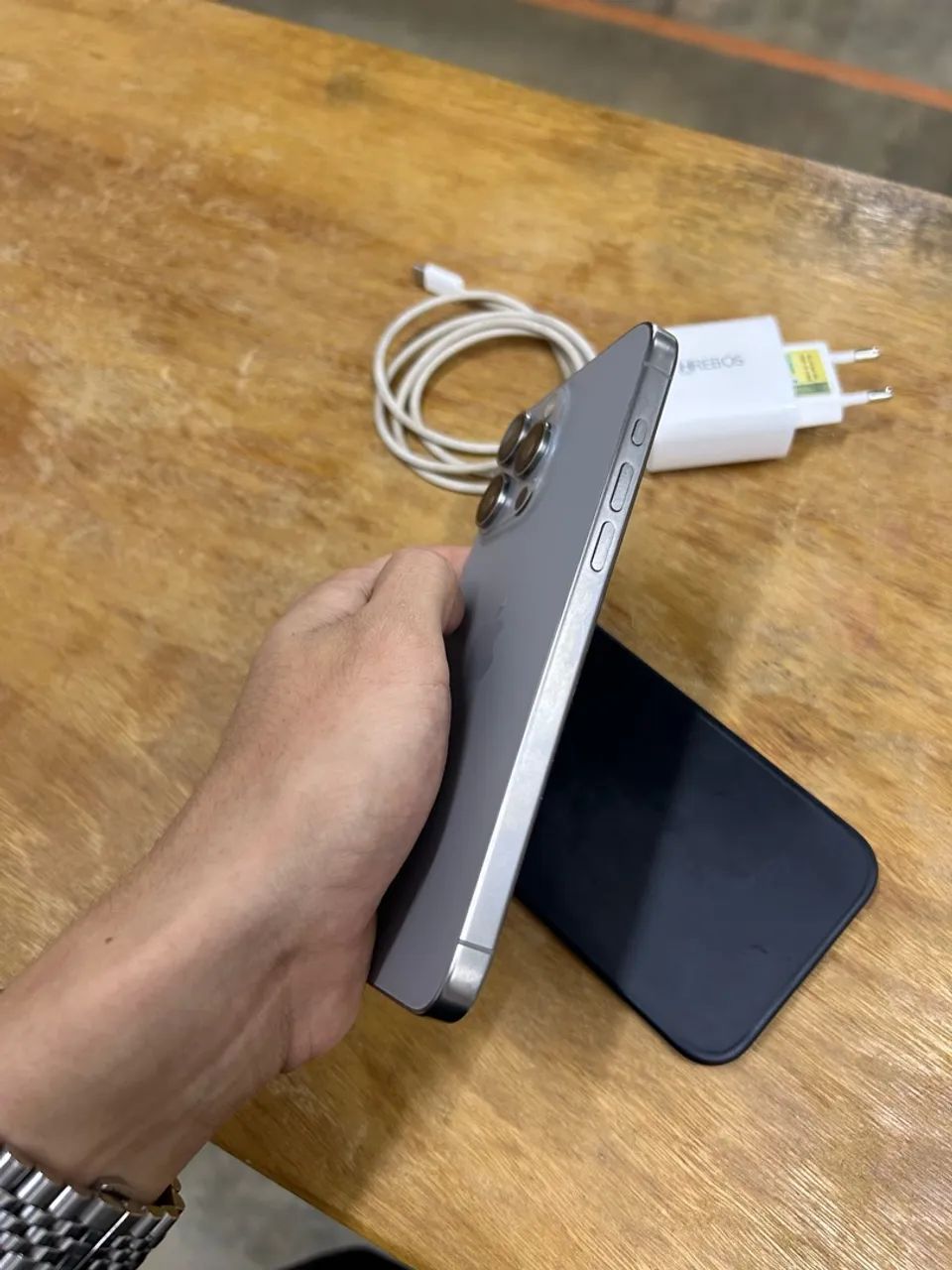 IPhone 15 Pro Max 256Gb - Foto 2