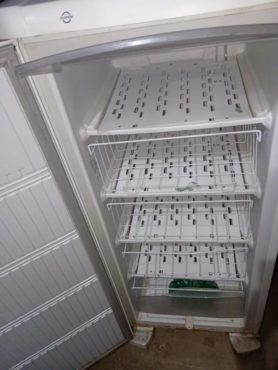 Vendo frizer Eletrolux 4 gavetas - Foto 4