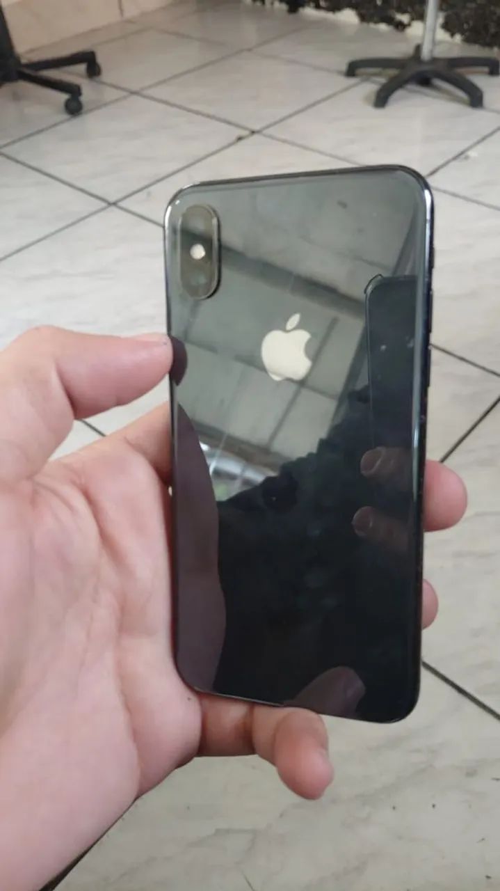 Iphone X, película trincada, mais a tela não  - Foto 3