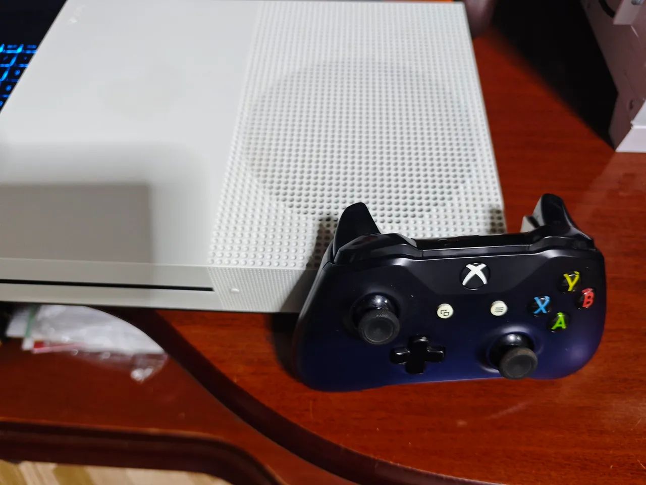 Xbox one S em perfeito funcionamento 1tera - Foto 3
