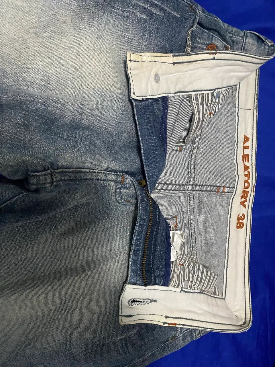 Calça jeans marca Aleatory  - Foto 3