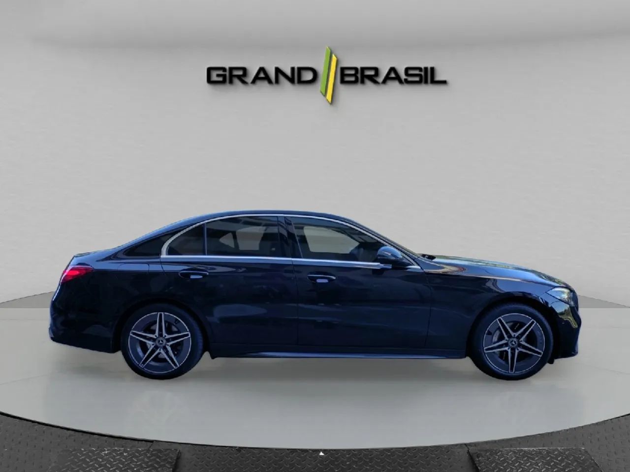 Mercedes-Benz C-200 AMG Line EQ Boost 1.5 TB Aut. 2023 - Foto 2