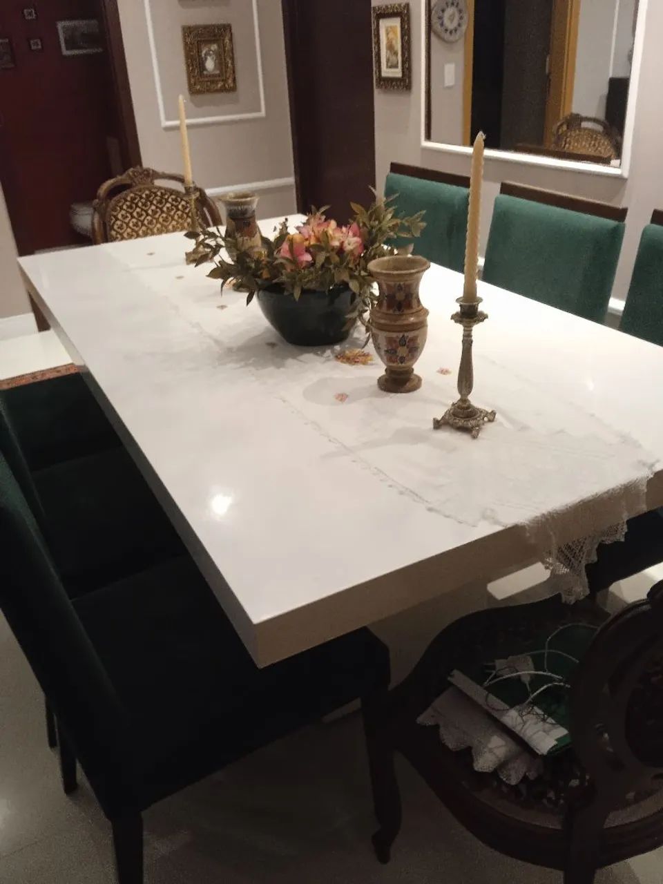 MESA DE JANTAR LAQUEADA 