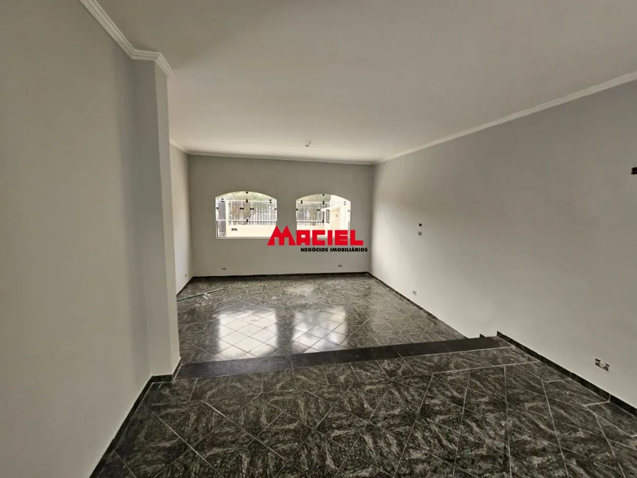 EXCELENTE RESIDENCIA - 05 DORMITÓRIOS -AMPLITUDE E COMODIDADE - TAUBATÉ - Foto 5