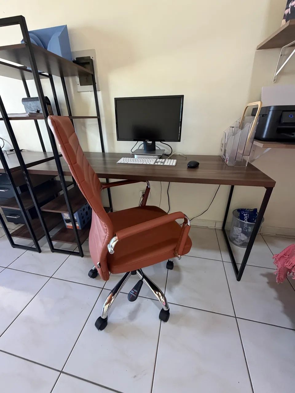 Mesa de escritório com cadeira  - Foto 4