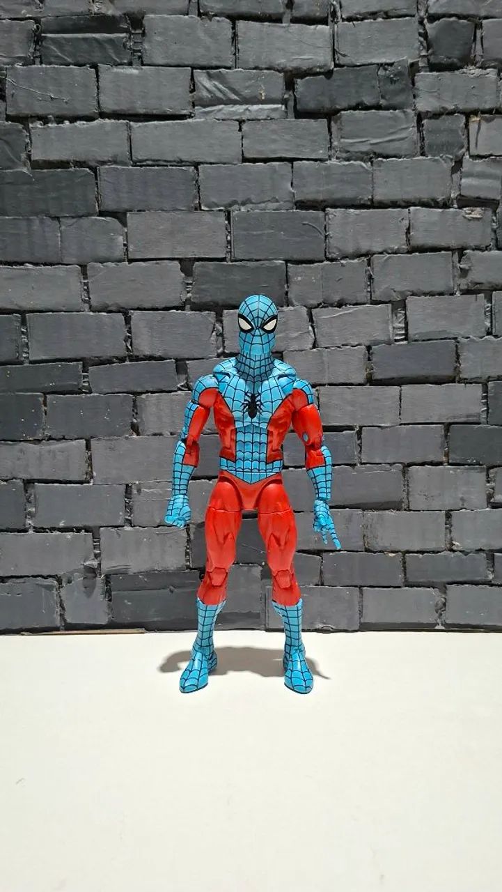 Marvel Legends Homem Aranha Web Man Spider Man Retro