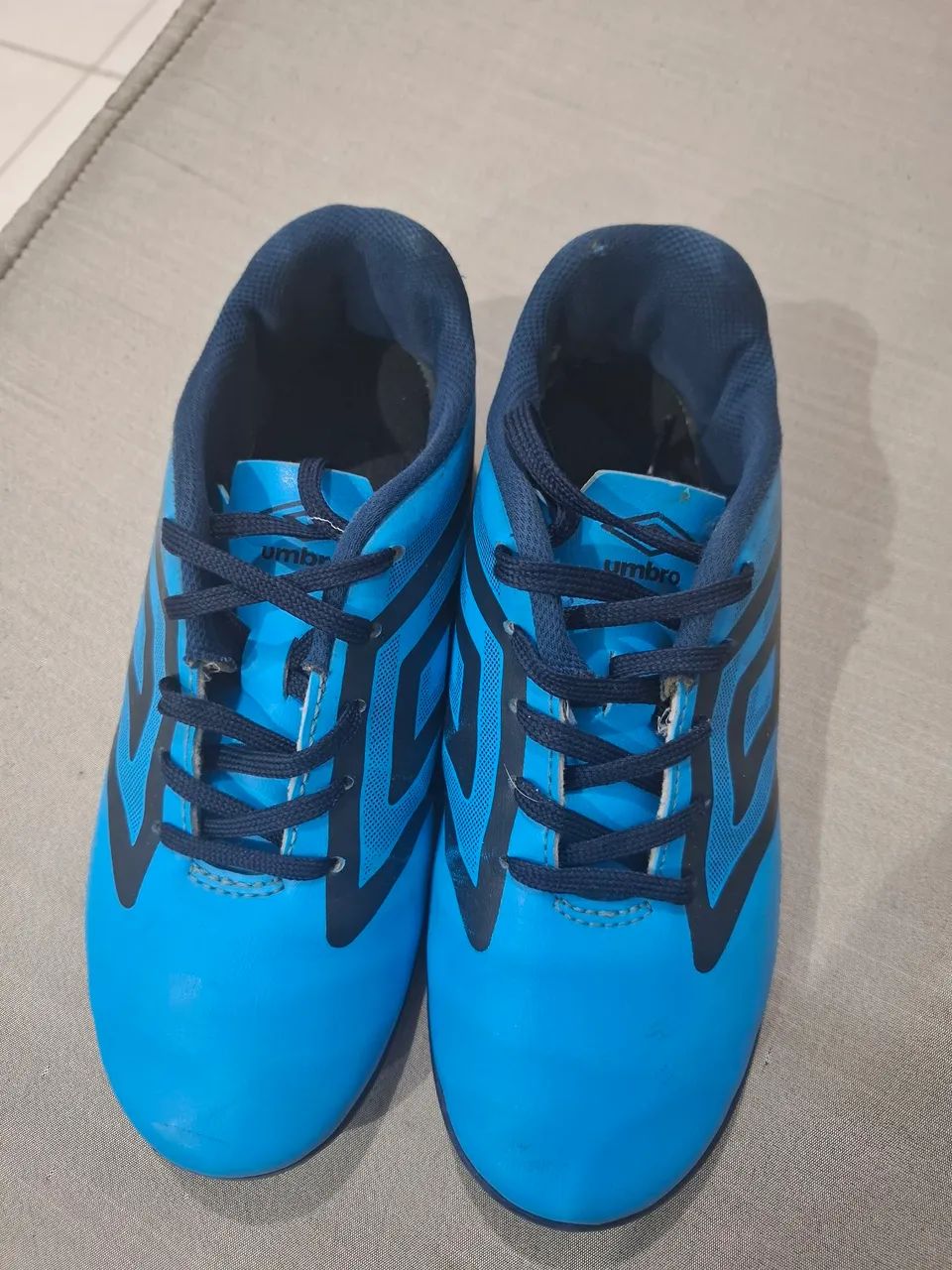 Chuteira umbro infantil 36