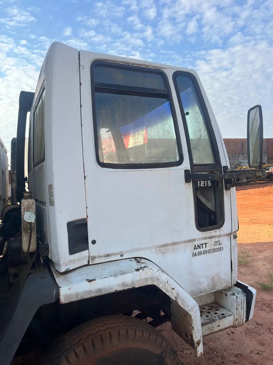 Cabine Ford cargo 1215 - Foto 2