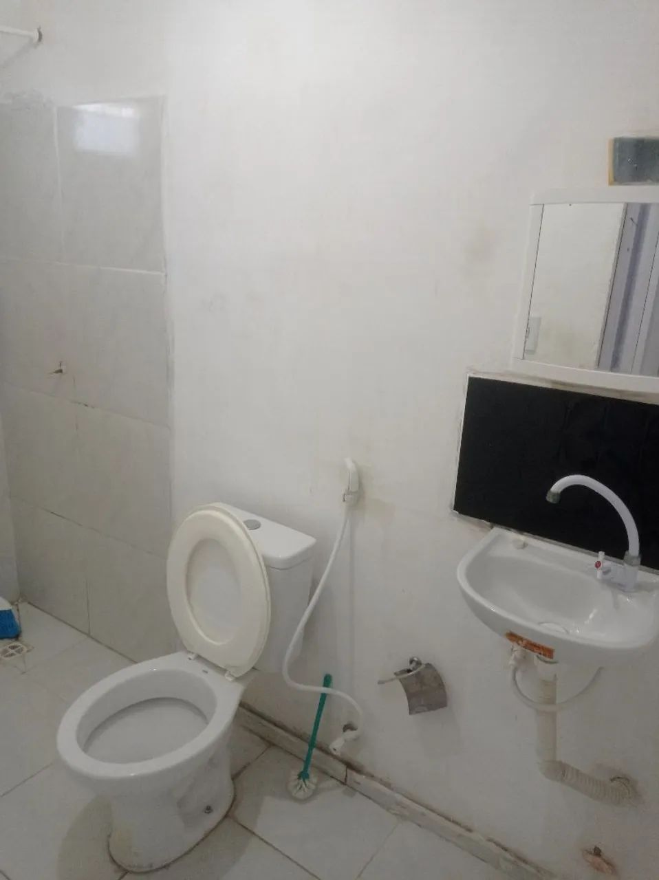 Kitnet mobiliada água luz e internet  - Foto 4