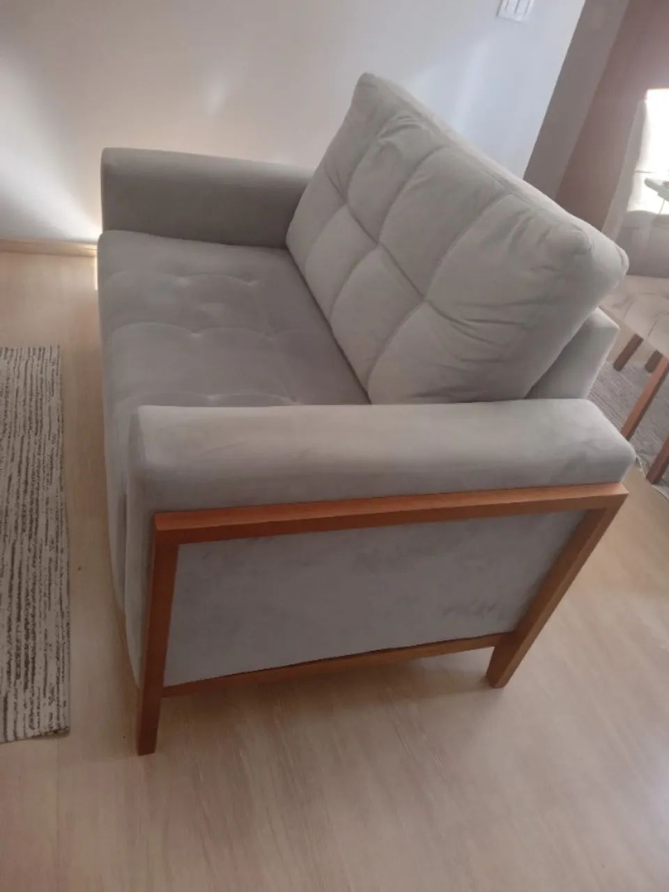 Sofa 2 Lugares Madeira Maciça e em Veludo - Foto 3
