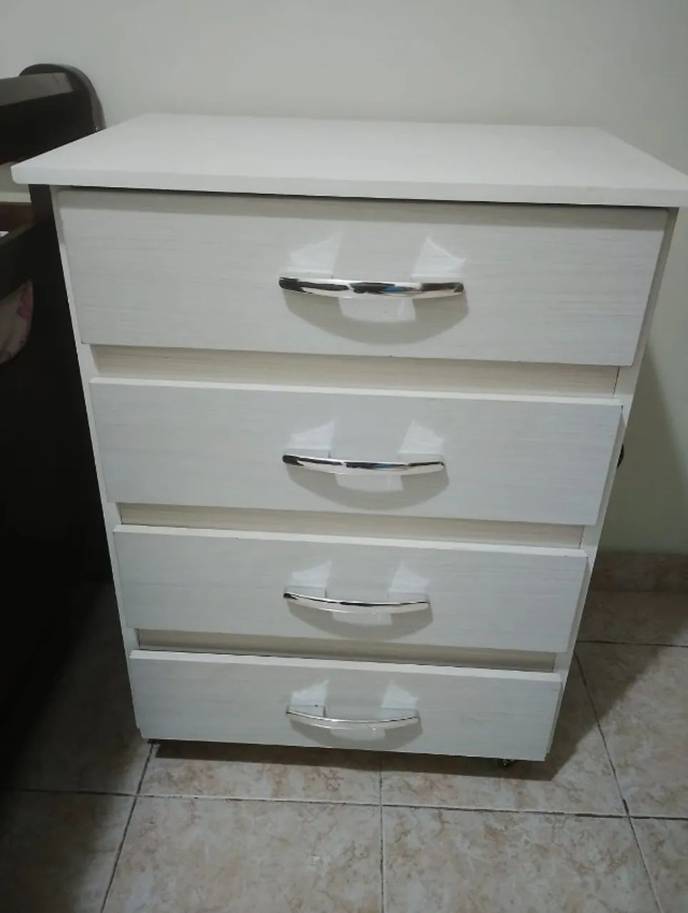 comoda 4 gavetas  - Foto 4
