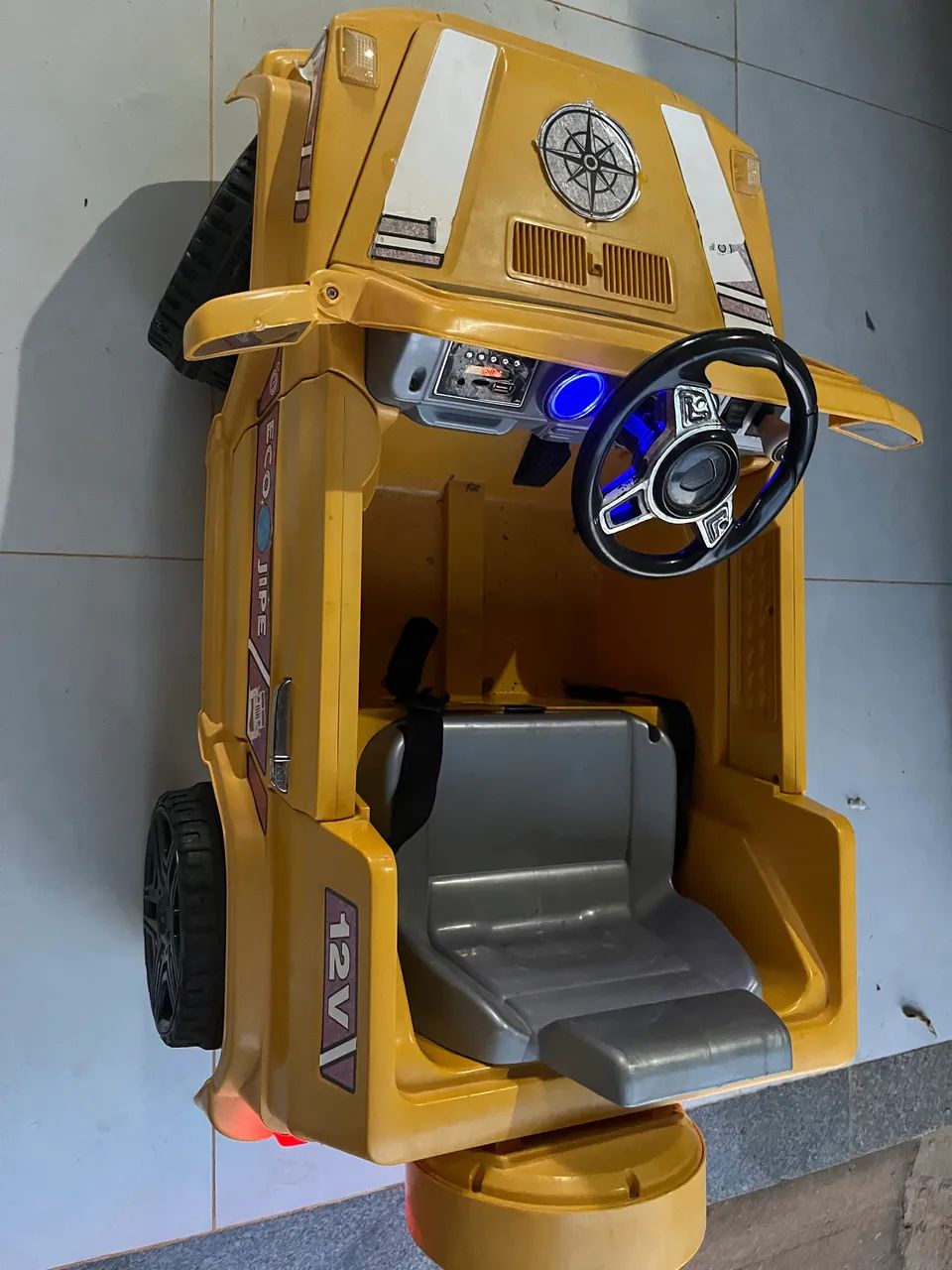 Carrinho elétrico infantil 12v eco jipe bandeirantes  - Foto 3