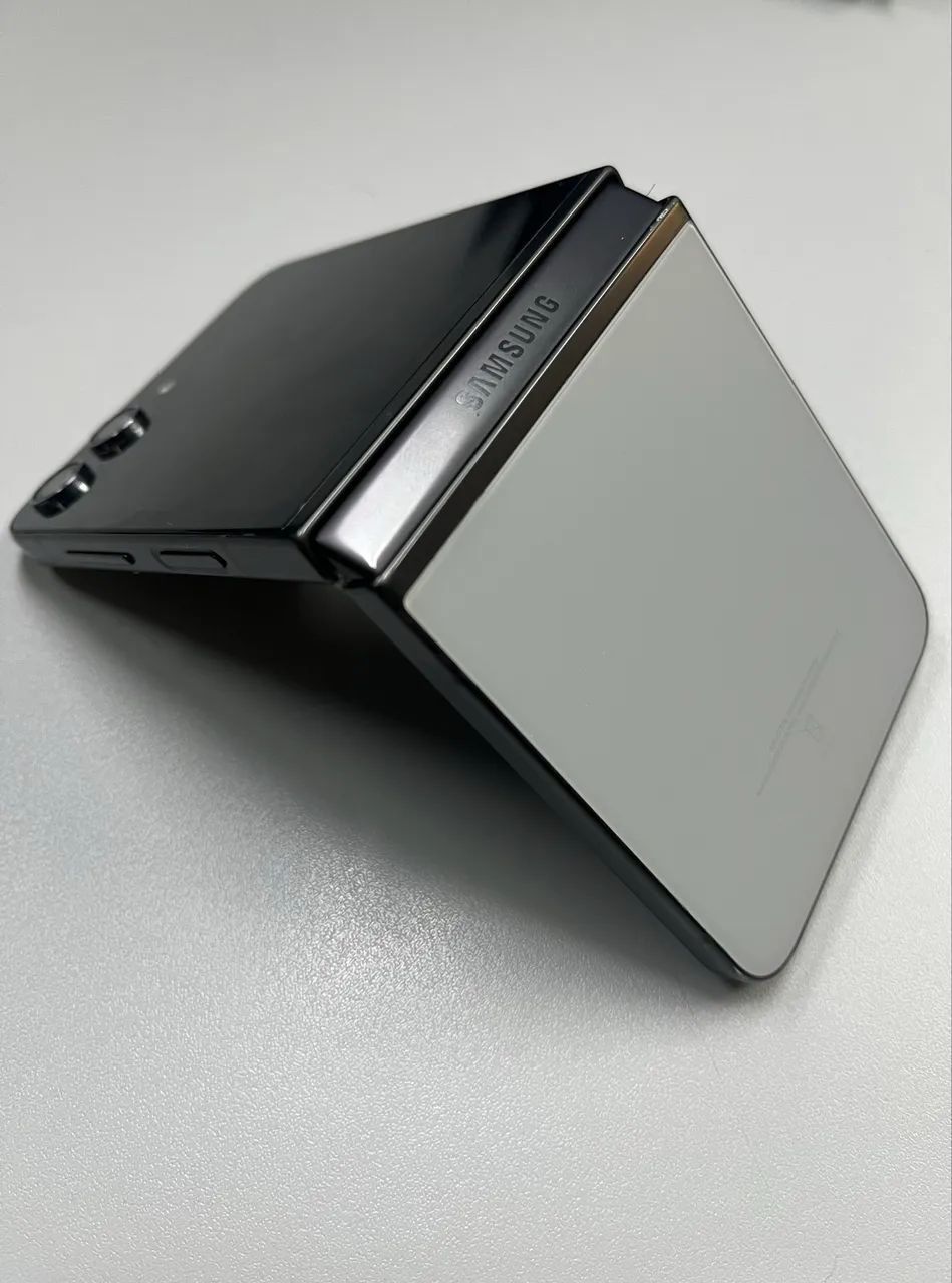 Z Flip 5 - Samsung - 512 GB - Foto 5