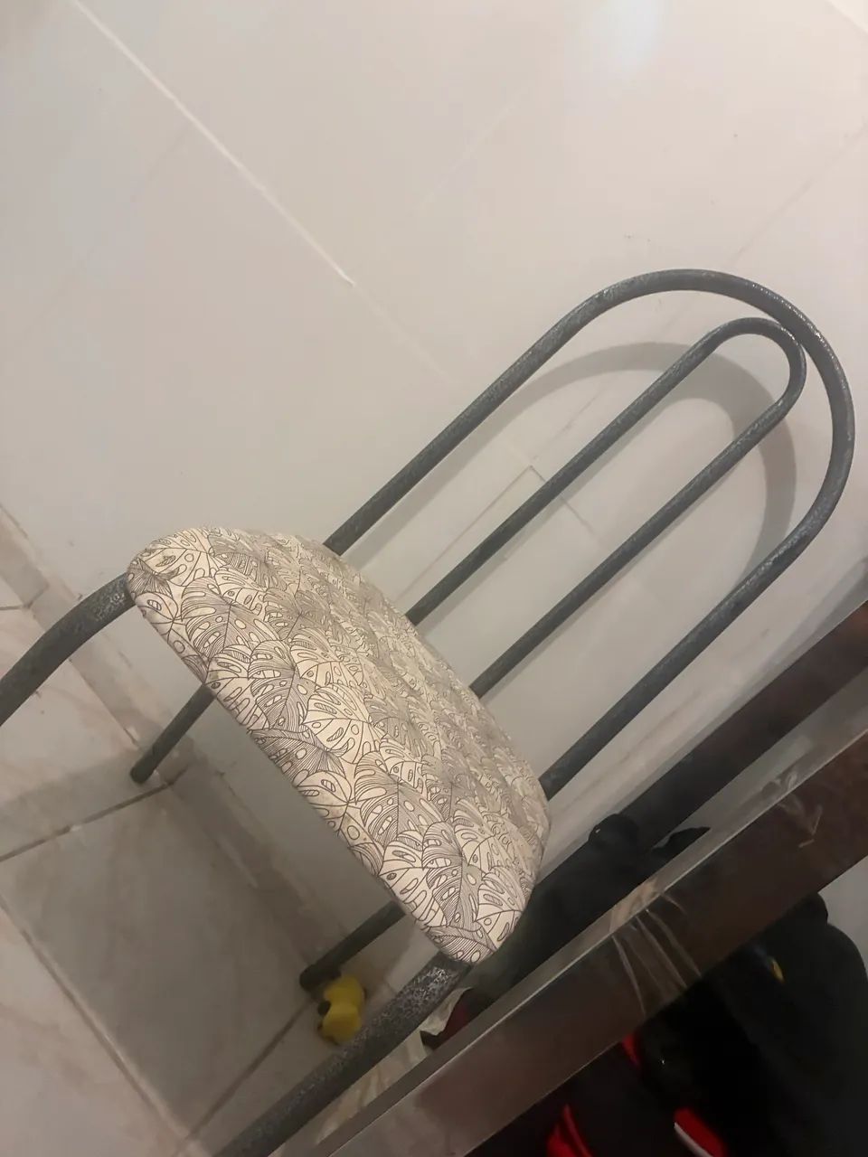 Mesa de mármore 4 cadeiras 