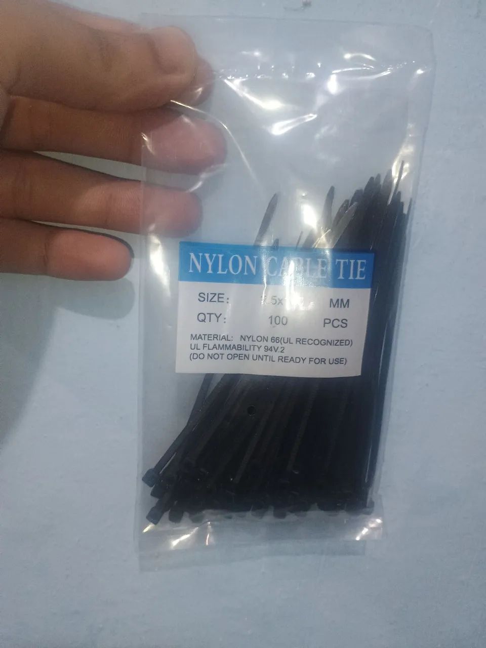 ? PACOTE COM 100 PRESILHAS DE NYLON 2,5x100mm - R$ 10,00 - Foto 2