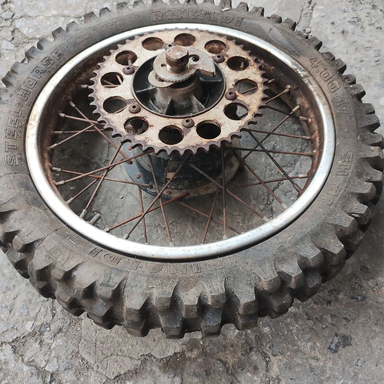 Roda c pneu XLX 350